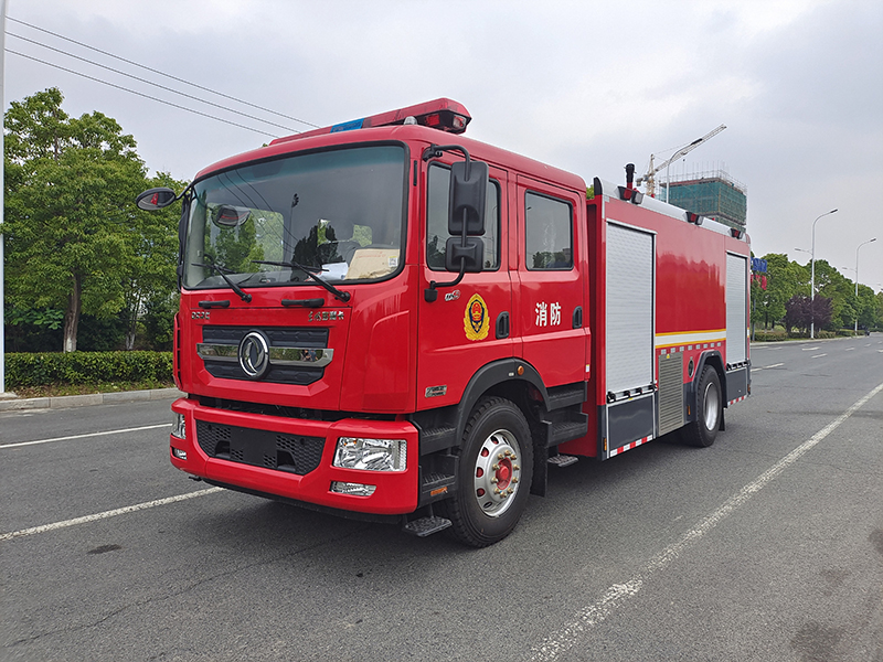 東風(fēng)D9 6噸 泡沫消防車