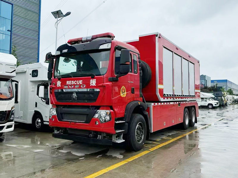 重汽豪沃裝備車